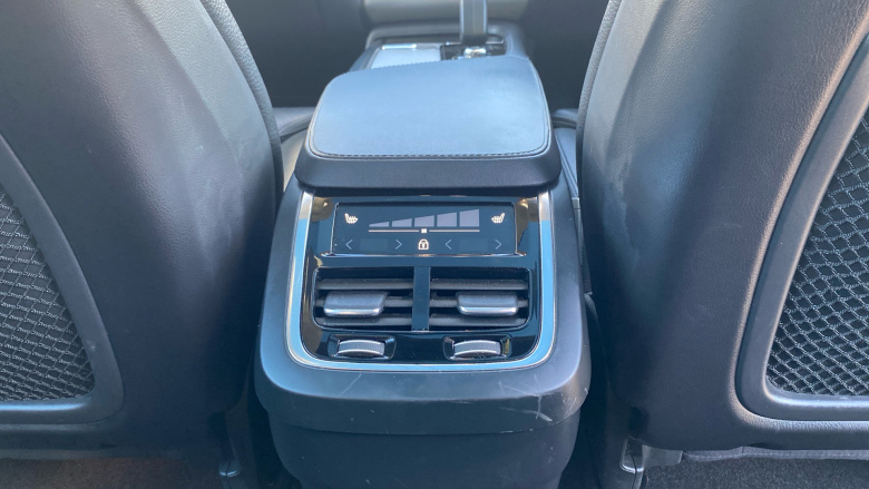 Volvo XC90 2.0 B5D [235] Plus Dark 5dr AWD Geartronic Diesel Estate